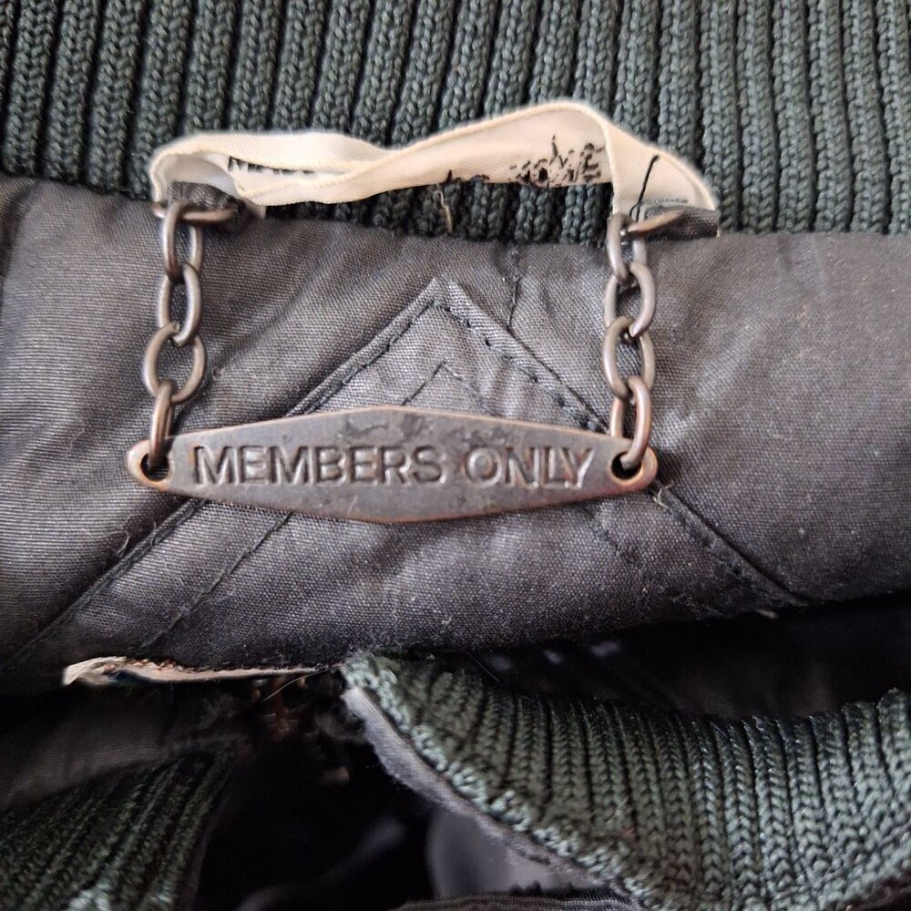 Vintage Members Only Black Mens Puffer Jacket size EU46 US medium - Picture 3 of 8